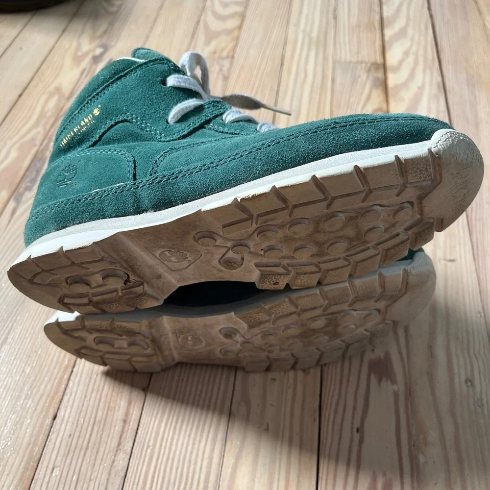 Timberland Suede Mid Top Boots Youth 6 Green Lace Up 30991M Embossed Logo